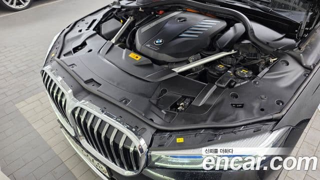BMW 7 Series 2020 — Photo 18/20