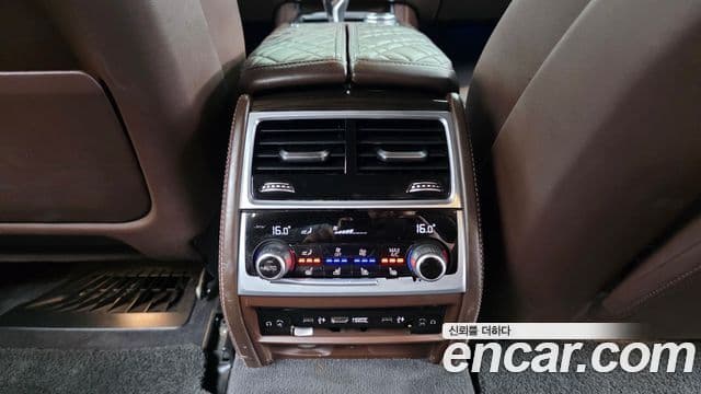 BMW 7 Series 2020 — Photo 9/20