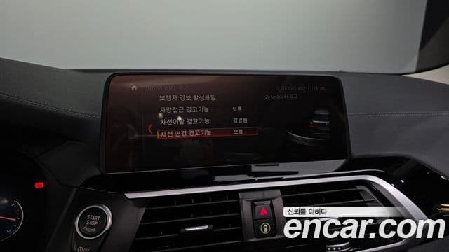 BMW X3 2018 — ფოტო 16/20