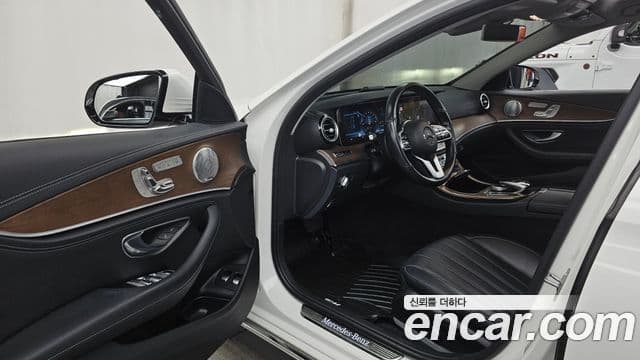 Mercedes-Benz E-Class 2020 — Şəkil 10/20