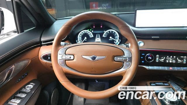 Genesis GV70 2021 — ფოტო 13/20