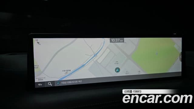 Genesis GV70 2021 — ფოტო 15/20