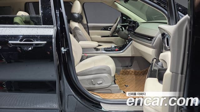 Kia Carnival 2022 — Фото 11/20