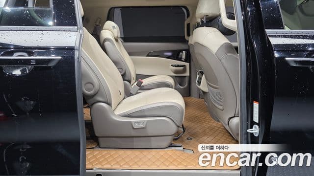Kia Carnival 2022 — Фото 12/20