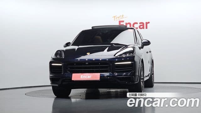 Porsche Cayenne 2019 — ფოტო 3/20