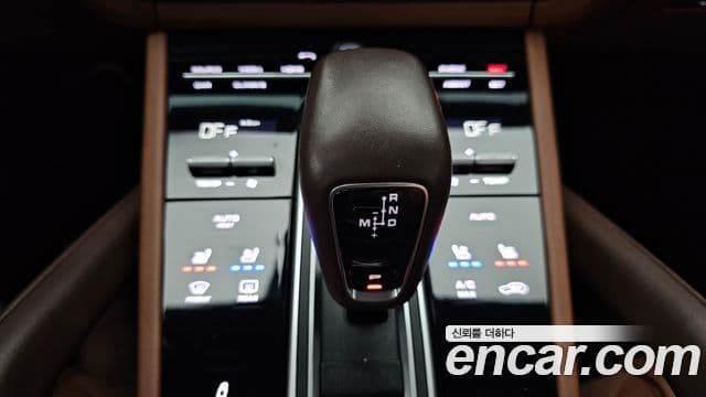 Porsche Cayenne 2019 — фото 9 из 20