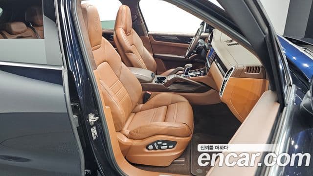 Porsche Cayenne 2019 — Photo 32/32