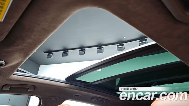 Porsche Cayenne 2019 — Photo 28/32