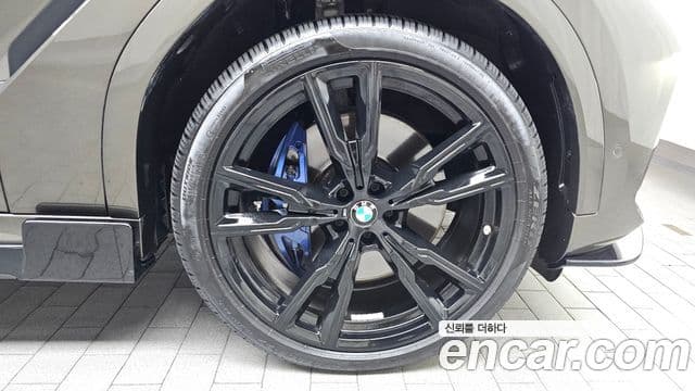 BMW X6 2021 — ფოტო 16/31