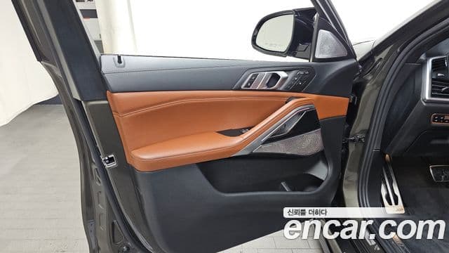 BMW X6 2021 — ფოტო 25/31