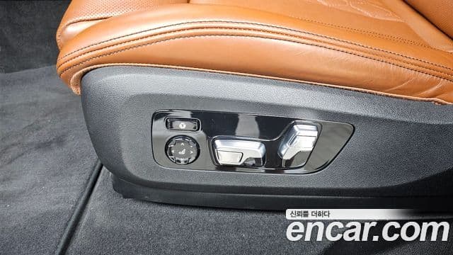 BMW X6 2021 — ფოტო 17/31