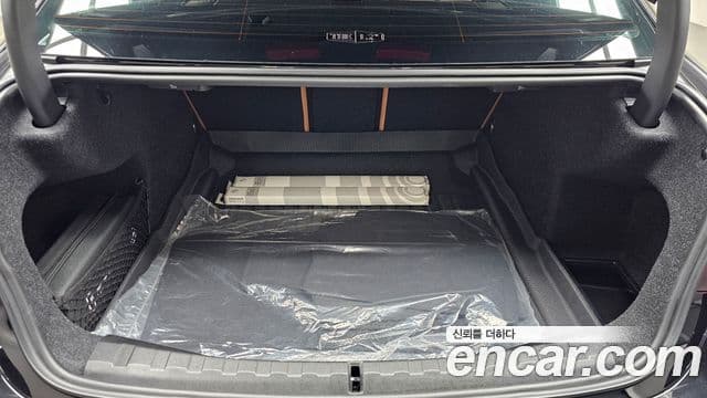 BMW 3 Series 2025 — фото 18 из 20