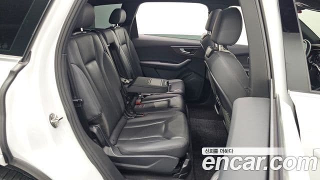 Audi Q7 2020 — ფოტო 11/20