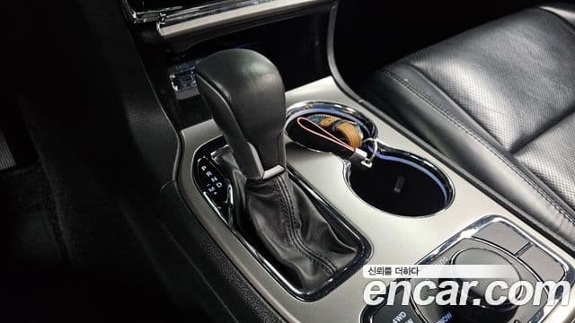 Jeep Grand Cherokee 2019 — Фото 9/20