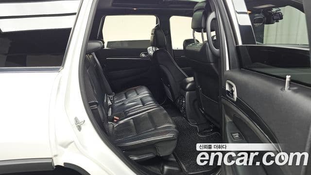 Jeep Grand Cherokee 2019 — Фото 12/20