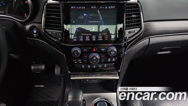 Jeep Grand Cherokee 2019 — Фото 14/20