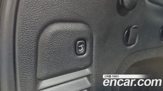 Jeep Grand Cherokee 2019 — Photo 29/31