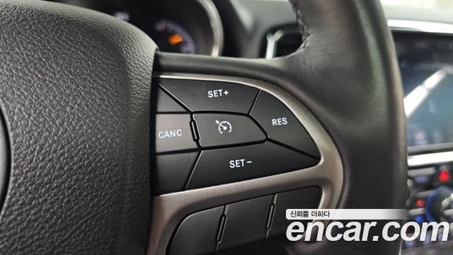 Jeep Grand Cherokee 2019 — Photo 24/31