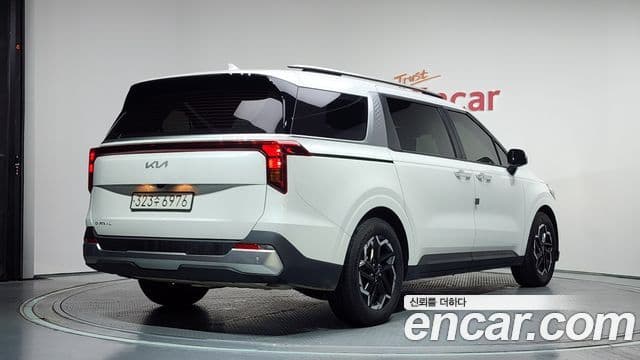 Kia Carnival 2024 — ფოტო 2/20