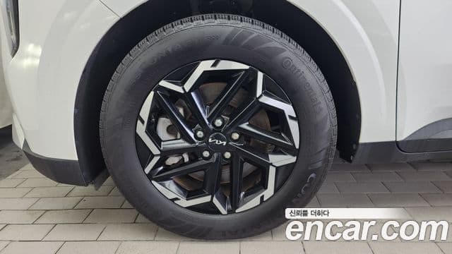 Kia Carnival 2024 — ფოტო 5/20