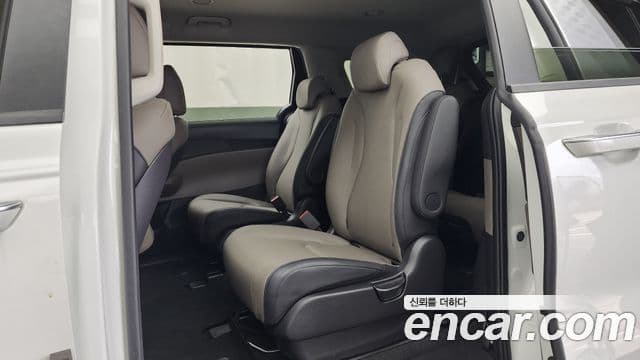 Kia Carnival 2024 — Photo 17/30