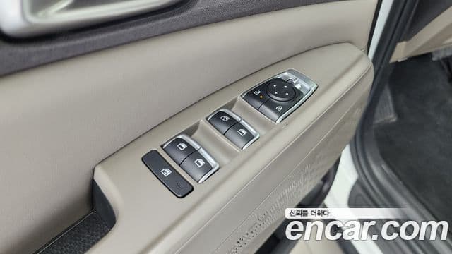 Kia Carnival 2024 — Photo 2/30