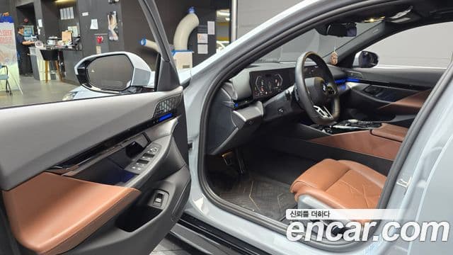 BMW 5 Series 2024 — Şəkil 10/20