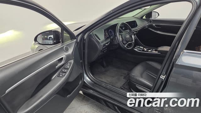 Hyundai Sonata 2022 — ფოტო 9/20