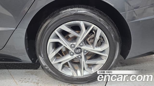 Hyundai Sonata Hybrid 2022 — ფოტო 25/32