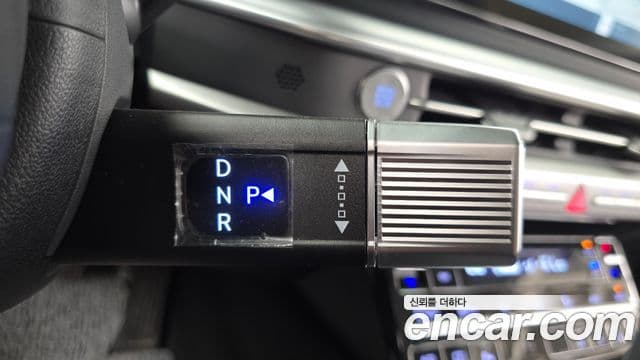 Hyundai Grandeur 2023 — ფოტო 9/20