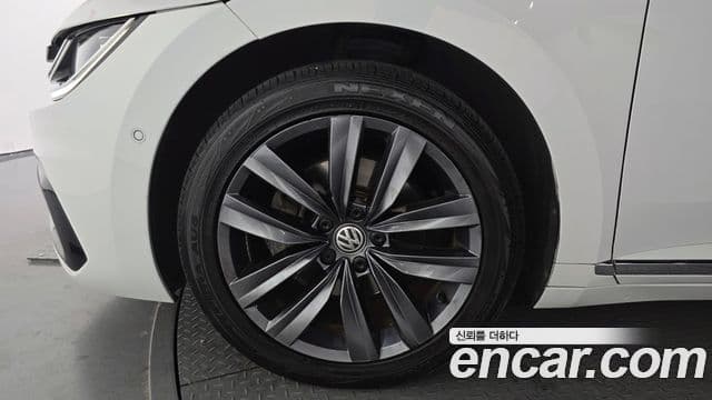 Volkswagen Arteon 2020 — ფოტო 4/20