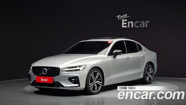 Volvo S60 2022 — Şəkil 1/20