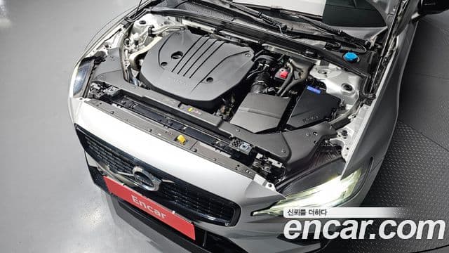 Volvo S60 2022 — Şəkil 6/20
