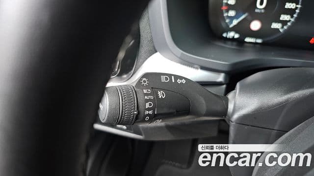 Volvo S60 2022 — Şəkil 19/20