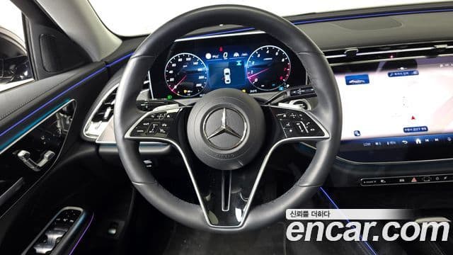 Mercedes-Benz E-Class 2025 — Фото 13/20