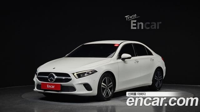 Mercedes-Benz A-Class 2021 — Şəkil 18/20