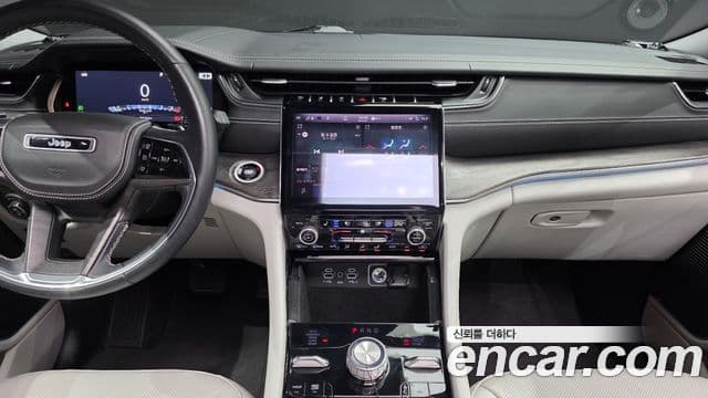 Jeep Grand Cherokee 2021 — Şəkil 14/20
