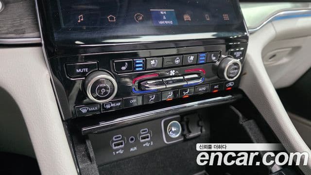 Jeep Grand Cherokee 2021 — Şəkil 17/20