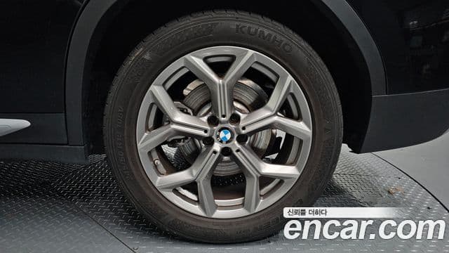 BMW X4 2022 — Şəkil 29/37