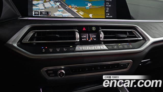 BMW X7 2021 — фото 14 из 20