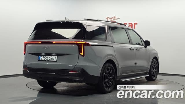 Kia Carnival 2025 — Şəkil 2/20