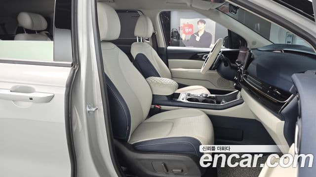 Kia Carnival 2025 — Şəkil 11/20