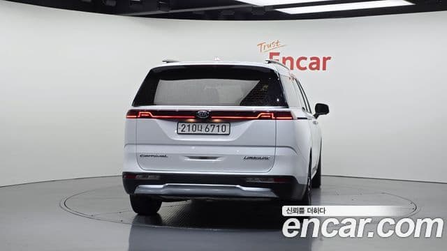 Kia Carnival 2021 — Фото 4/20