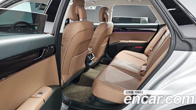 Hyundai Grandeur 2023 — ფოტო 11/20