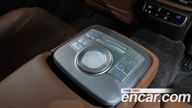Genesis Electrified G80 2020 — ფოტო 19/20