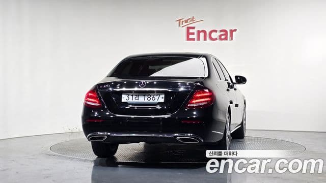 Mercedes-Benz E-Class 2018 — Şəkil 4/20