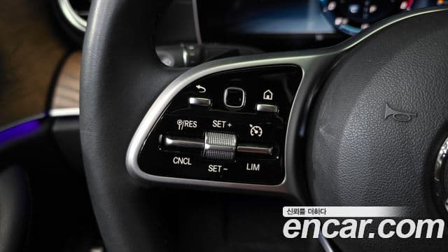 Mercedes-Benz E-Class 2018 — Şəkil 15/20