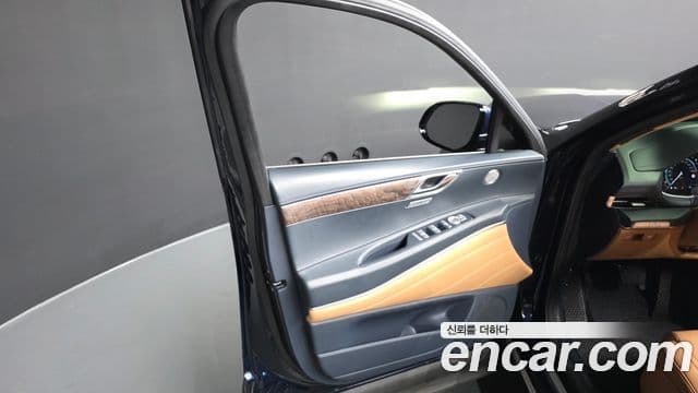 Genesis GV80 2022 — ფოტო 32/46