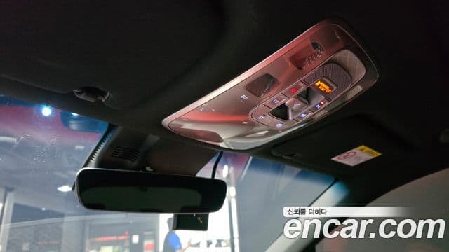 Genesis GV70 2021 — ფოტო 18/20