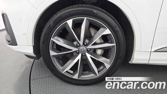 Audi Q7 2020 — фото 4 из 20